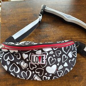 Black and White Heart Print Fanny Pack